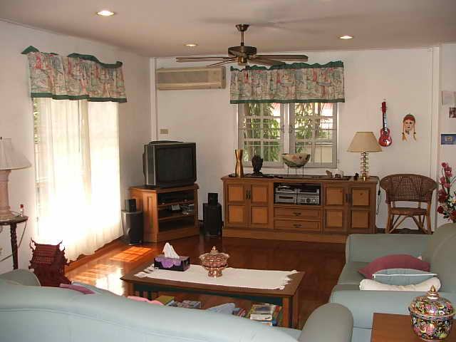 (ให้เช่าแล้ว) บ้านเช่ารามอินทรา / House For Rent บ้านเดี่ยวสวย 200 ตรว.พร้อมอยู่ เฟอร์ครบ สนามหญ้ากว 20