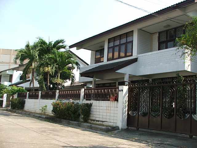 (ให้เช่าแล้ว) บ้านเช่าพหลโยธิน / บ้านเดี่ยว 2ชั้น หมู่บ้านราชตฤณมัย ติดLOTUS-สะพานใหม่ ใกล้อนุเสาวรี 1