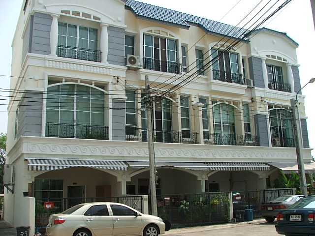 (บ้านเช่าไปแล้ว) บ้านเช่าศรีนครินทร์ / Home Office ให้เช่า บ้านกลางเมืองใกล้สี่แยกอ่อนนุช บ้านสวยมีเ 21