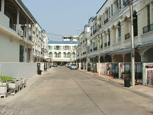 (บ้านเช่าไปแล้ว) บ้านเช่าศรีนครินทร์ / Home Office ให้เช่า บ้านกลางเมืองใกล้สี่แยกอ่อนนุช บ้านสวยมีเ 22