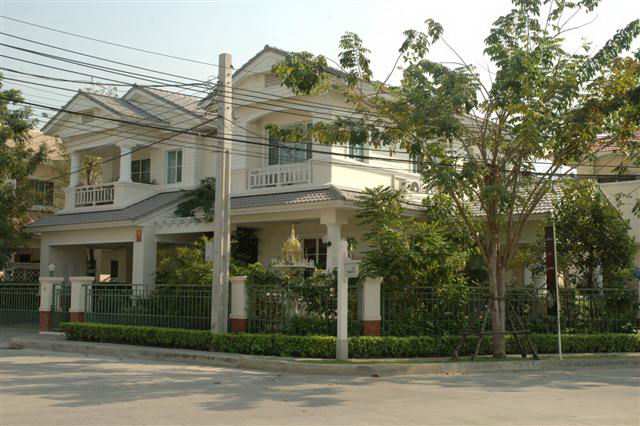 (ให้เช่าแล้ว) บ้านเช่าอ่อนนุช / Fully  Furnished House For Rent at Mantana LH Quallity 1