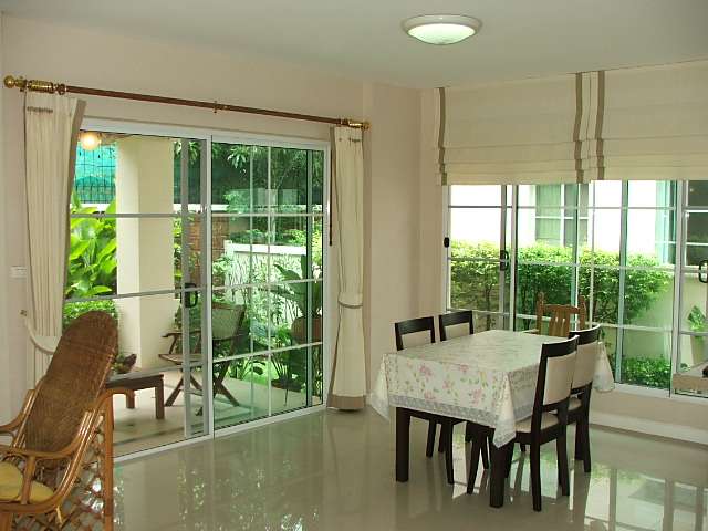 (ให้เช่าแล้ว) บ้านเช่ารังสิต / บ้านสวย ให้เช่า เฟอร์ครบ ม.มัณฑนา คลอง2  โครงการLandHou 8