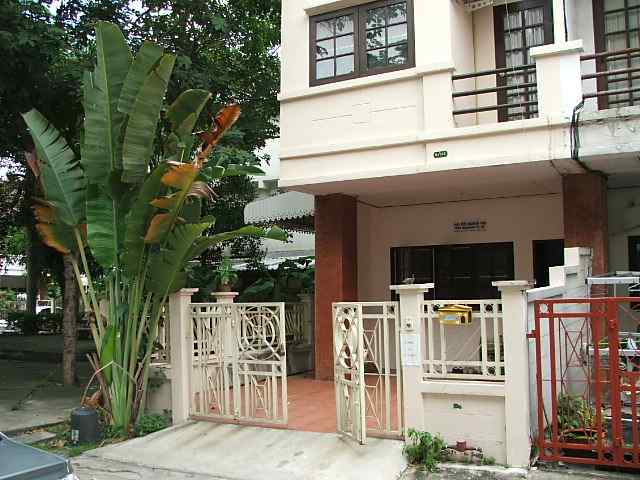 (ให้เช่าแล้ว) บ้านเช่าลาดพร้าว71 / HOME OFFICE TownHome 3 ชั้นหลังมุม กว้างขวาง 240ตรม. พร้อมแอร์ 2