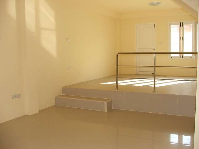 (ให้เช่าแล้ว) บ้านเช่าสุขุมวิท / HOME OFFICE ให้เช่าถูกมั่กมาก ใหม่เอี่ยม 3 ชั้นทำเลดี 4