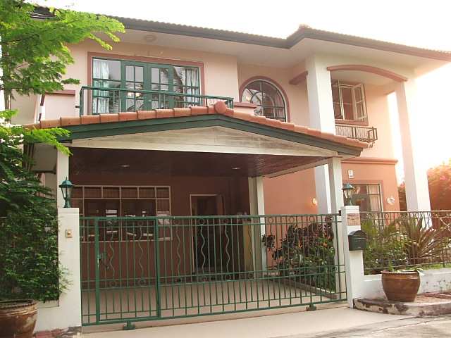 (บ้านเช่าไปแล้ว) บ้านเช่าศรีนครินทร์ / ให้เช่าบ้านสวย! ตกแต่งเพียบบ หมู่บ้านมัณฑณา ใกล้ห้างคาร์ฟู ถน 7