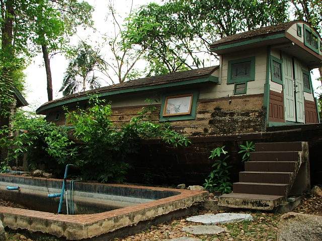 (บ้านเช่าไปแล้ว) บ้านเช่าศรีนครินทร์ / บ้านไม้ให้เช่า สวยสไตล์รีสอร์ท 200ตรว. เช่าทำธุรกิจได้ ทำเลดี 2