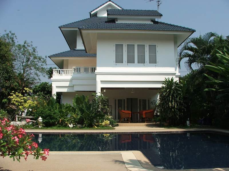 (บ้านเช่าไปแล้ว) บ้านเช่าเลียบทางด่วนรามอินทรา / บ้านเช่าพร้อมสระว่ายน้ำส่วนตัว บ้านสวย 3 ชั้น สนามห 2