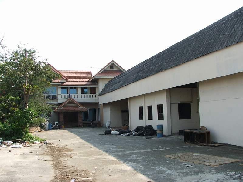 (บ้านเช่าไปแล้ว) บ้านเช่าพุทธมณฑล / บ้านพร้อมโกดัง ให้เช่าถูกที่สุดในโลก พื้นที่ 4ไร่ บ้านหลังใหญ่ อ 1