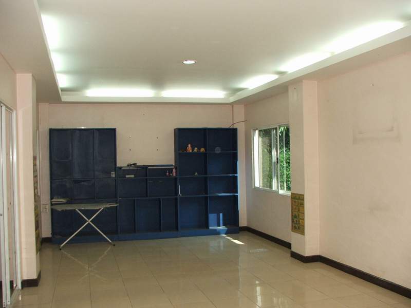 (บ้านเช่าไปแล้ว) บ้านเช่าพุทธมณฑล / บ้านพร้อมโกดัง ให้เช่าถูกที่สุดในโลก พื้นที่ 4ไร่ บ้านหลังใหญ่ อ 2