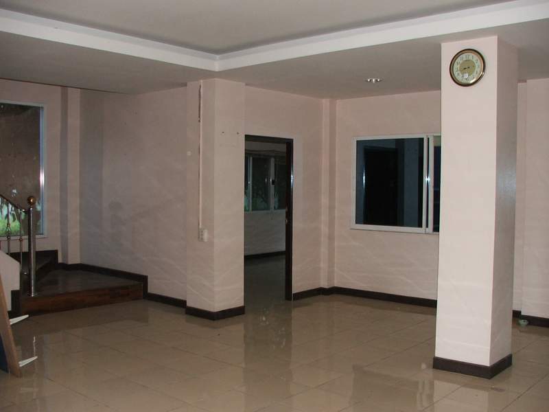 (บ้านเช่าไปแล้ว) บ้านเช่าพุทธมณฑล / บ้านพร้อมโกดัง ให้เช่าถูกที่สุดในโลก พื้นที่ 4ไร่ บ้านหลังใหญ่ อ 3