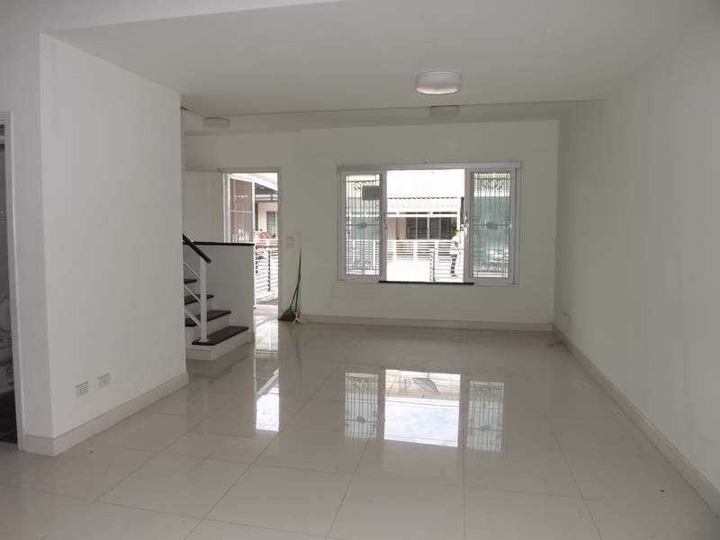 (บ้านเช่าไปแล้ว) บ้านเช่าสุขุมวิท107 / ทาวน์เฮาส์ใหม่ ให้เช่าราคาถูก The Connect ใกล้รถไฟฟ้าแบริ่ง 4