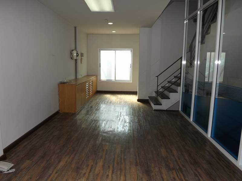 (บ้านเช่าไปแล้ว) บ้านเช่าอ่อนนุช / HOMEOFFICE ให้เช่า ทำเลดี แต่งสวย พร้อมทำออฟฟิศได้เลย 8
