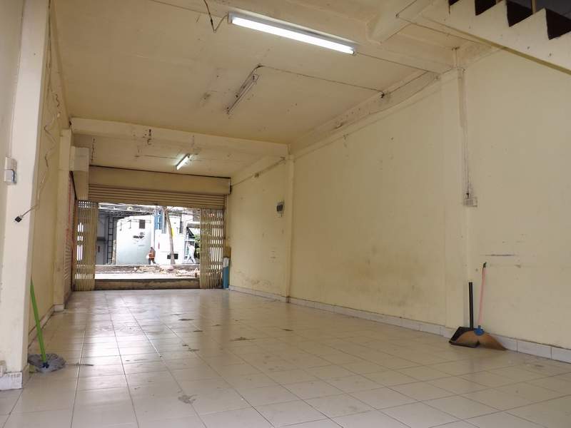 (บ้านเช่าไปแล้ว) ตึกแถวให้เช่าจรัญ13 / ให้เช่าราคาถูกมาก! ทำเลค้าขาย หลังมุมมีที่จอดรถ ติดถนนจรัญ13 3