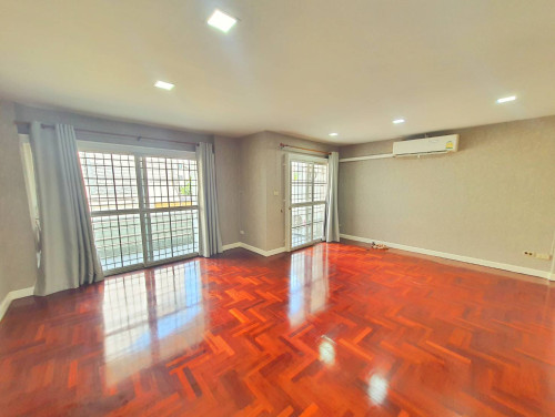 บ้านเช่าไปแล้ว / อาคารให้เช่าปิ่นเกล้า / โฮมออฟฟิศให้เช่า อาคารพาณิชย์ กว้างขวาง 330 ตรม.สภาพดี ทำเล 2