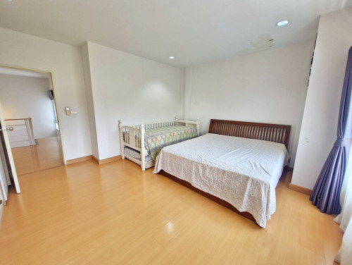บ้านกลางเมืองราชพฤกษ์ให้เช่าถูก /  ทาวน์โฮม 3 ชั้นสภาพดี เฟอร์ครบ พร้อม Wall chart รถไฟฟ้า ใกล้ รถไฟ 9