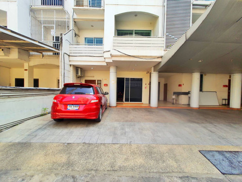 บ้านเช่าไปแล้ว / อาคารให้เช่าปิ่นเกล้า / โฮมออฟฟิศให้เช่า อาคารพาณิชย์ กว้างขวาง 330 ตรม.สภาพดี ทำเล 9