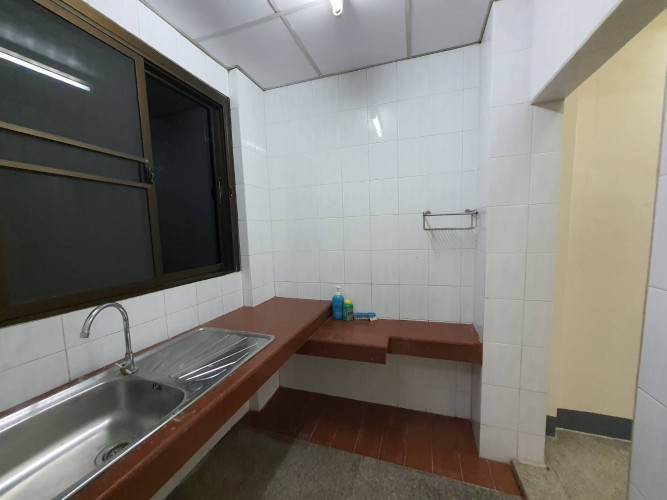 (บ้านเช่าไปแล้ว) ตึกแถวสาทรให้เช่าถูก ตึกแถว 3 ชั้นครึ่ง สภาพดีมากพร้อมอยู่ใกล้ รถไฟฟ้า BTSเซ็นต์หลุ 7