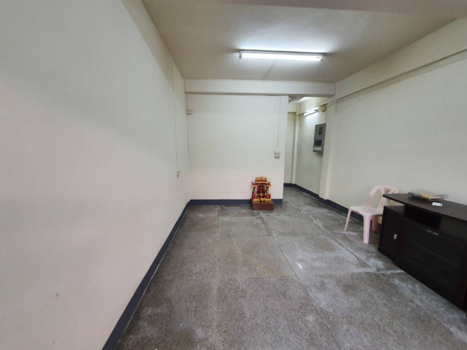 (บ้านเช่าไปแล้ว) ตึกแถวสาทรให้เช่าถูก ตึกแถว 3 ชั้นครึ่ง สภาพดีมากพร้อมอยู่ใกล้ รถไฟฟ้า BTSเซ็นต์หลุ 5