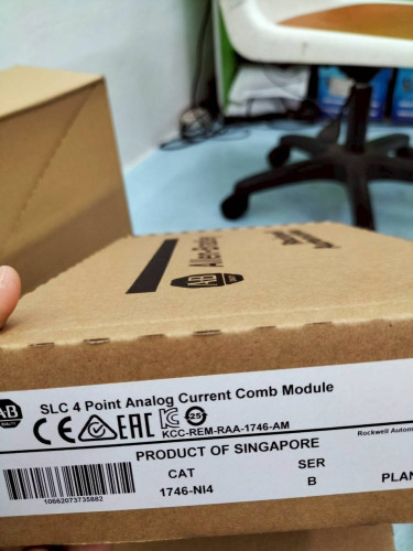 ALLEN-BRADLEY SLC 4 POINT ANALOG CURRENT COMB MODULE MODEL: 1746-NI4 SER: B ราคา 5,900.00 บาท