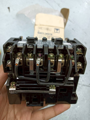 YASKAWA MAGNETIC CONTACTOR MODEL: HC-10E5 20A ราคา 24,800.00 บาท