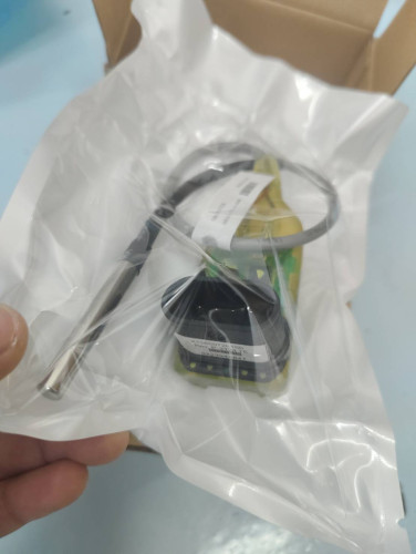 TRANE TEMPERATURE SENSOR MODEL: SEN02133 ราคา 4,800.00 บาท