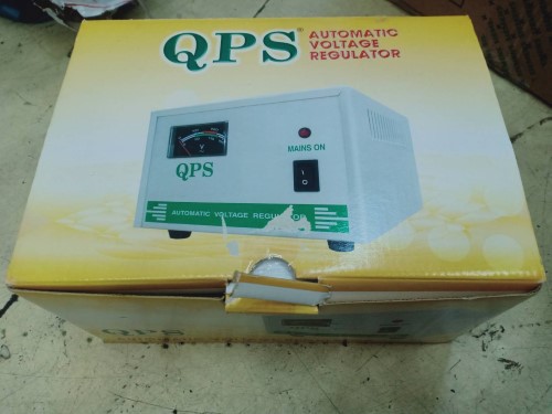 QPS AUTOMATIC VOLTAGE REGULATOR CAPACITY : 600VA (M) ราคา 7,950.00 บาท