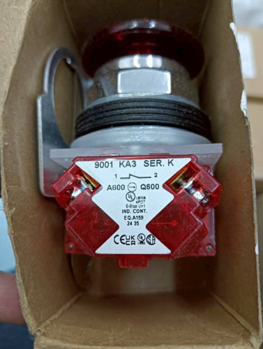 SCHNEIDER EMERGENCY STOP PUSH BUTTON MODEL: 9001KR9RH6 SQUARE-D 9001 ...