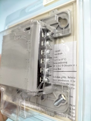 HONEYWELL ZONE CONTROL MODULE MODEL: TC841A1000 ราคา 3,900.00 บาท