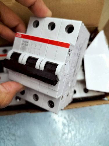 ABB BREAKER MODEL: S203M-C63 ราคา 1,114.00 บาท