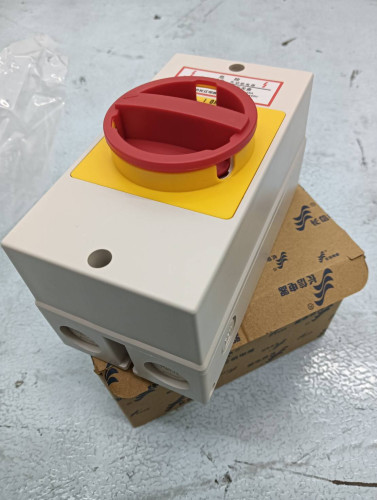 SAFETY DISCONNECT SWITCH MODEL: LW30-25 3P 25A 690V โทรสอบถามราคา ราคา 0.00 บาท