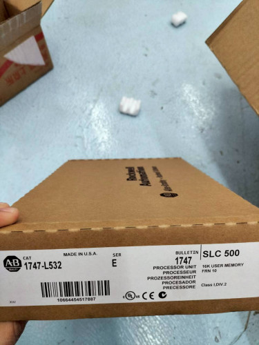 ALLEN-BRADLEY SLC 500 MODEL: 1747-L532 SER:E ราคา 17,000.00 บาท