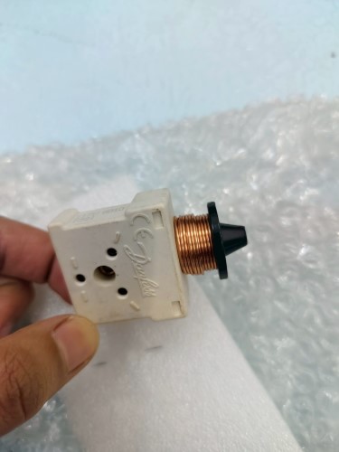 DANFOSS RELAY SECOP MODEL: 117U6010 ราคา 2,600.00 บาท