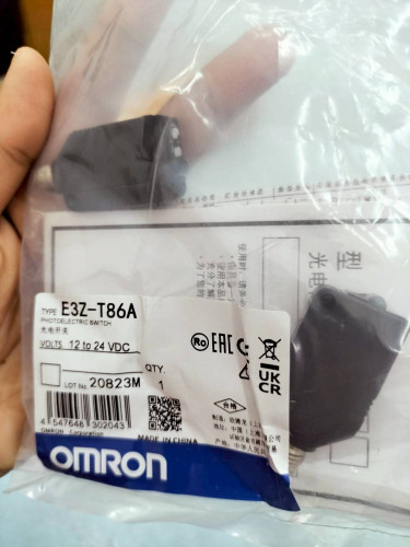 OMRON PHOTOELECTRIC SWITCH MODEL: E3Z-T86A 12-24VDC ราคา 2,700.00 บาท