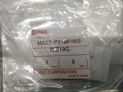 IDEC MA9Z-P21W ราคา 8 บาท