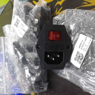 3 Pin IEC320 C14 Module Plug Fuse Switch 10A 250V ราคา 50 บาท