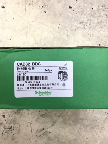 SCHNEIDER CAD32BD 24VDC ราคา 760 บาท