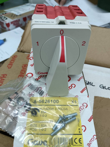 GAVE MODEL: A-5626100 CONMUTADOR 3POLOS 63A CAL ราคา 18,380 บาท