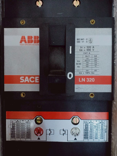 ABB SACE MODEL: LN320 CIRCUIT BREAKER 320A ราคา 29,176.40 บาท