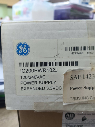GE FANUC VERSA MAX POWER SUPPLY MODEL: IC200PWR102J ราคา 3,000 บาท