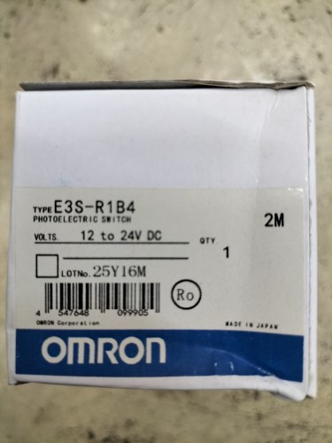OMRON E3S-R1B4 ราคา 3,800 บาท