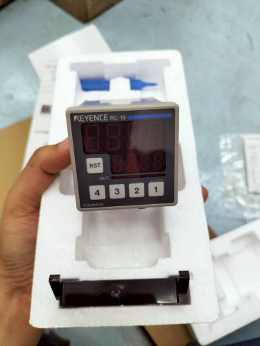 KEYENCE COUNTER MODEL: RC-19 ราคา 12,250.00 บาท