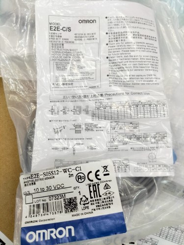 OMRON E2E-S05S12-WC-C1 Sensore Di Prossimità, Nuovo Di Zecca E Spedizione Veloce
