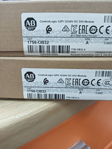 ALLEN-BRADLEY CONTROILOGIX 32PT 12/24V DC D/O MODULE MODEL: 1756-OB32 SER: A ราคา 3,000 บาท