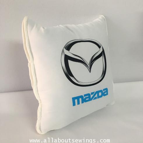 หมอนผ้าห่ม ผ้าไหมอิตาลี่ - ใน โพลี - สกรีน MAZDA Skyactiv 3