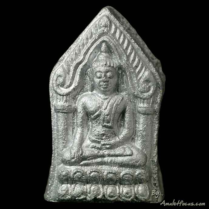 พระขุนแผนทรงพลเล็ก หน้าเงิน ลป.หมุน รุ่น เก้าแผ่นดินมหาสมปรารถนา หลังฝังปรกหนุมาน เส้นเกศา พลอยเสก