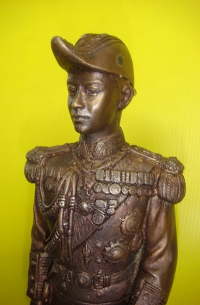 พระบรมรูปหล่อ กรมหลวงชุมพรเขตอุดมศักดิ์ รร.สิงห์สมุทร 2