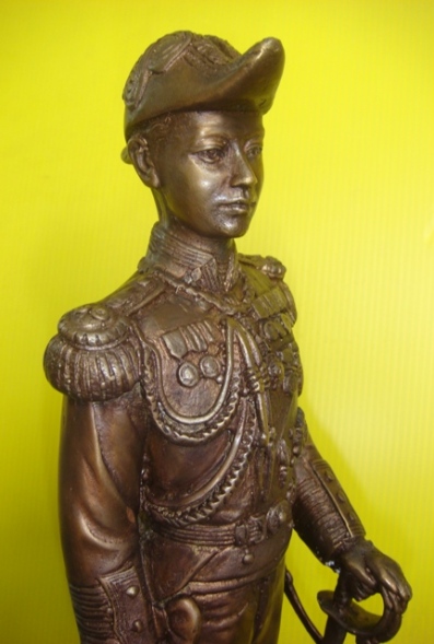 พระบรมรูปหล่อ กรมหลวงชุมพรเขตอุดมศักดิ์ รร.สิงห์สมุทร 4