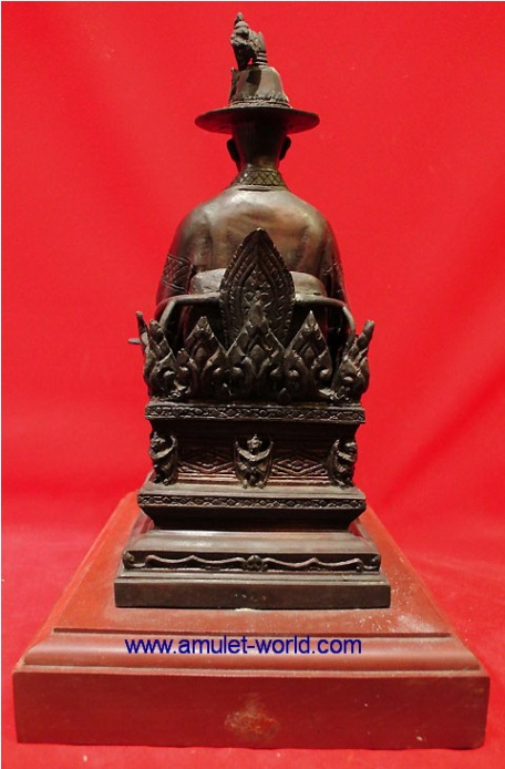 พระบาทสมเด็จพระพุทธยอดฟ้าจุฬาโลกมหาราช (ร.1) ทรงบัลลังก์ สูง 13 นิ้ว เนื้อโลหะสำริด ฐานไม้ 2
