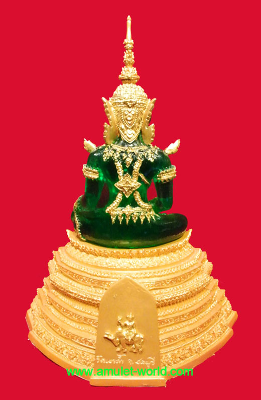 พระแก้วมรกต(องค์สีเขียว) ปางทรงเครื่องจักรพรรดิ์ วัดเขาถ้ำ เนื้อเรซิ่น หน้าตัก 5 นิ้ว 2