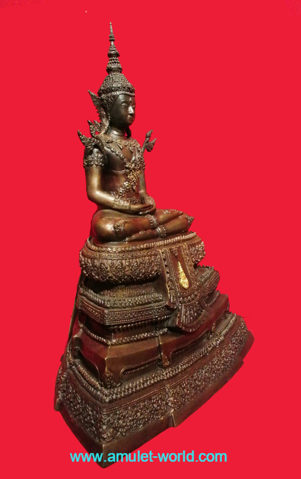 พระพุทธรูปทรงเครื่องจักรพรรดิ์ สมาคมสภาผู้สูงอายุแห่งประเทศไทยฯสร้าง โลหะผสม ตัก 5 นิ้ว (องค์ที่ 1) 2